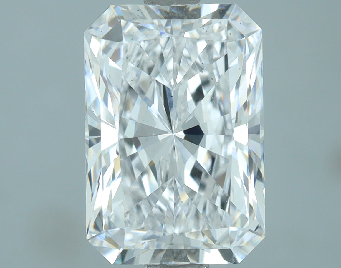 Lab-Grown 2.08 Carat Radiant Cut Diamond color D Clarity VS1, precious stones, engagement diamonds