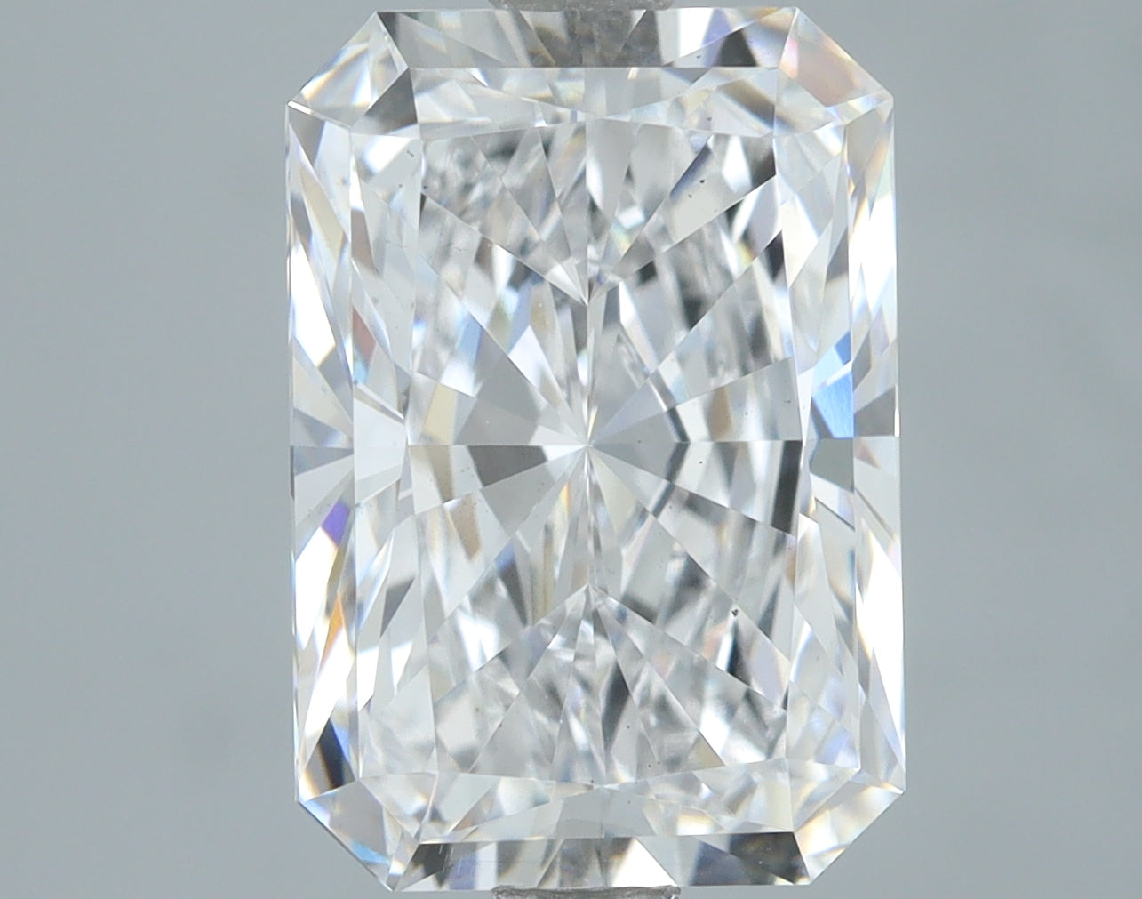 Lab-Grown 3.27 Carat Radiant Cut Diamond color E Clarity VS2, precious stones, engagement diamonds