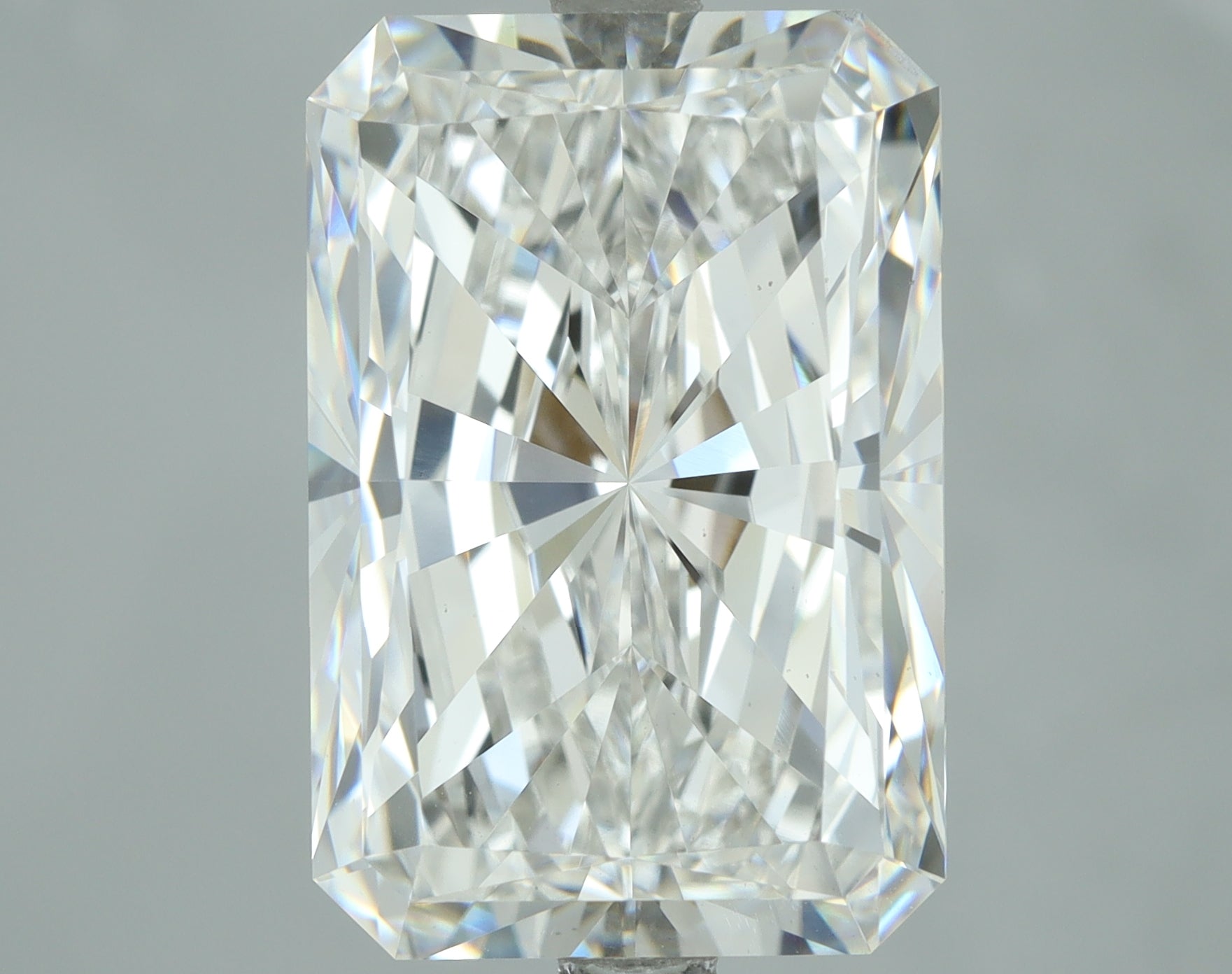 Lab-Grown 7.01 Carat Radiant Cut Diamond color E Clarity VS1, precious stones, engagement diamonds
