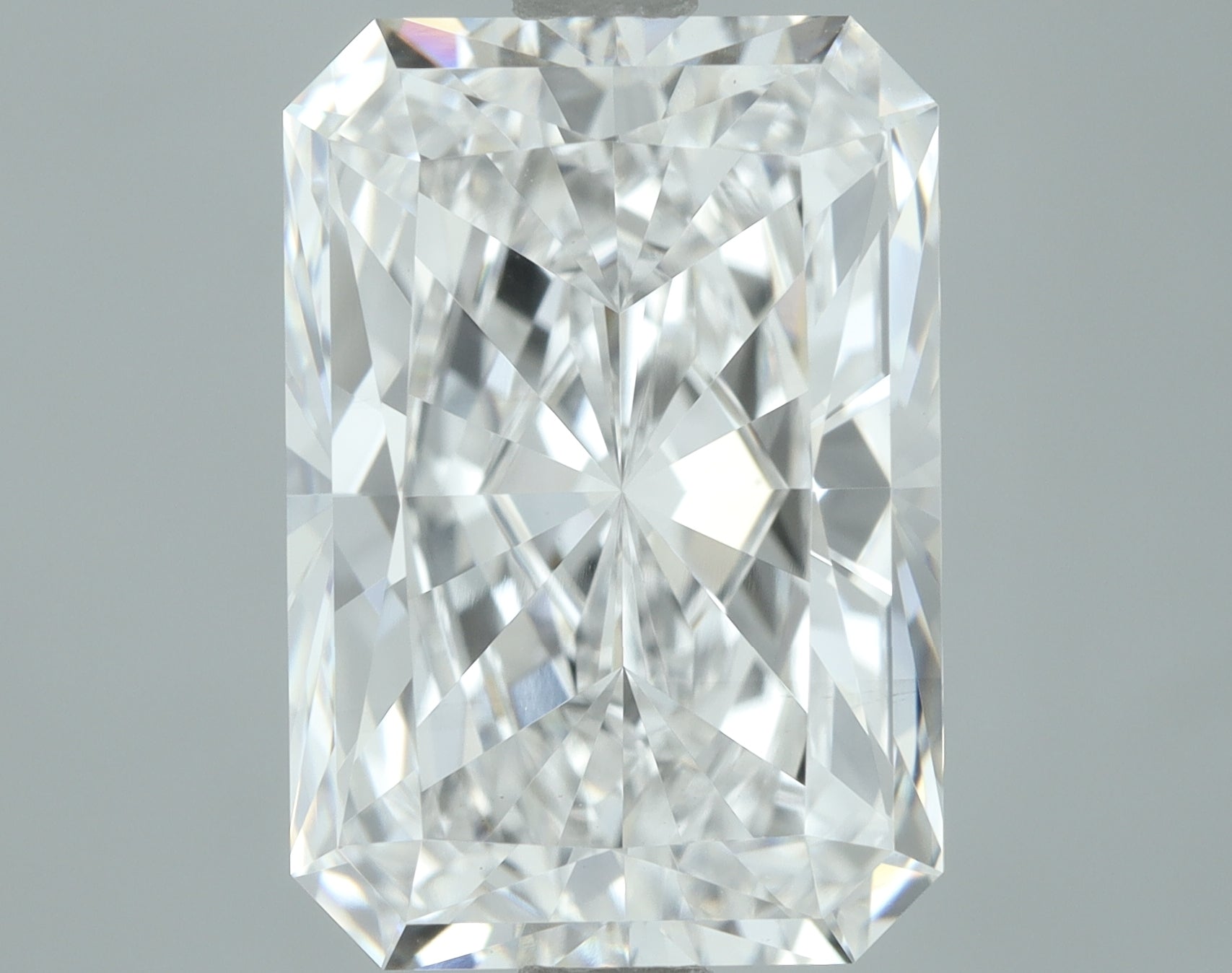 Lab-Grown 4.18 Carat Radiant Cut Diamond color E Clarity VS2, precious stones, engagement diamonds