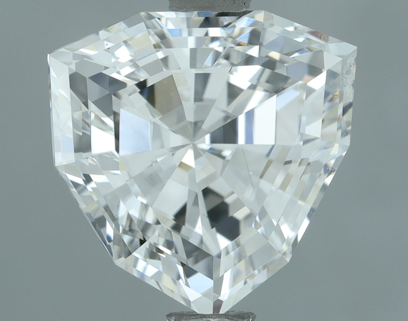 Lab-Grown 2.12 Carat Shield Shape Diamond color E Clarity VS1, precious stones, engagement diamonds