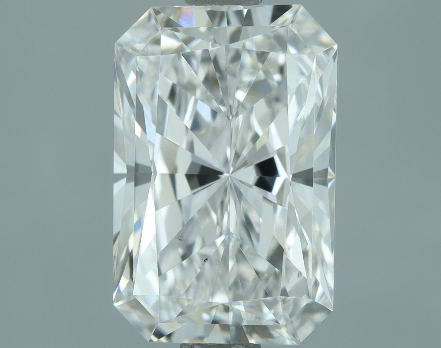 Lab-Grown 2.00 Carat Radiant Cut Diamond color E Clarity VS1, precious stones, engagement diamonds