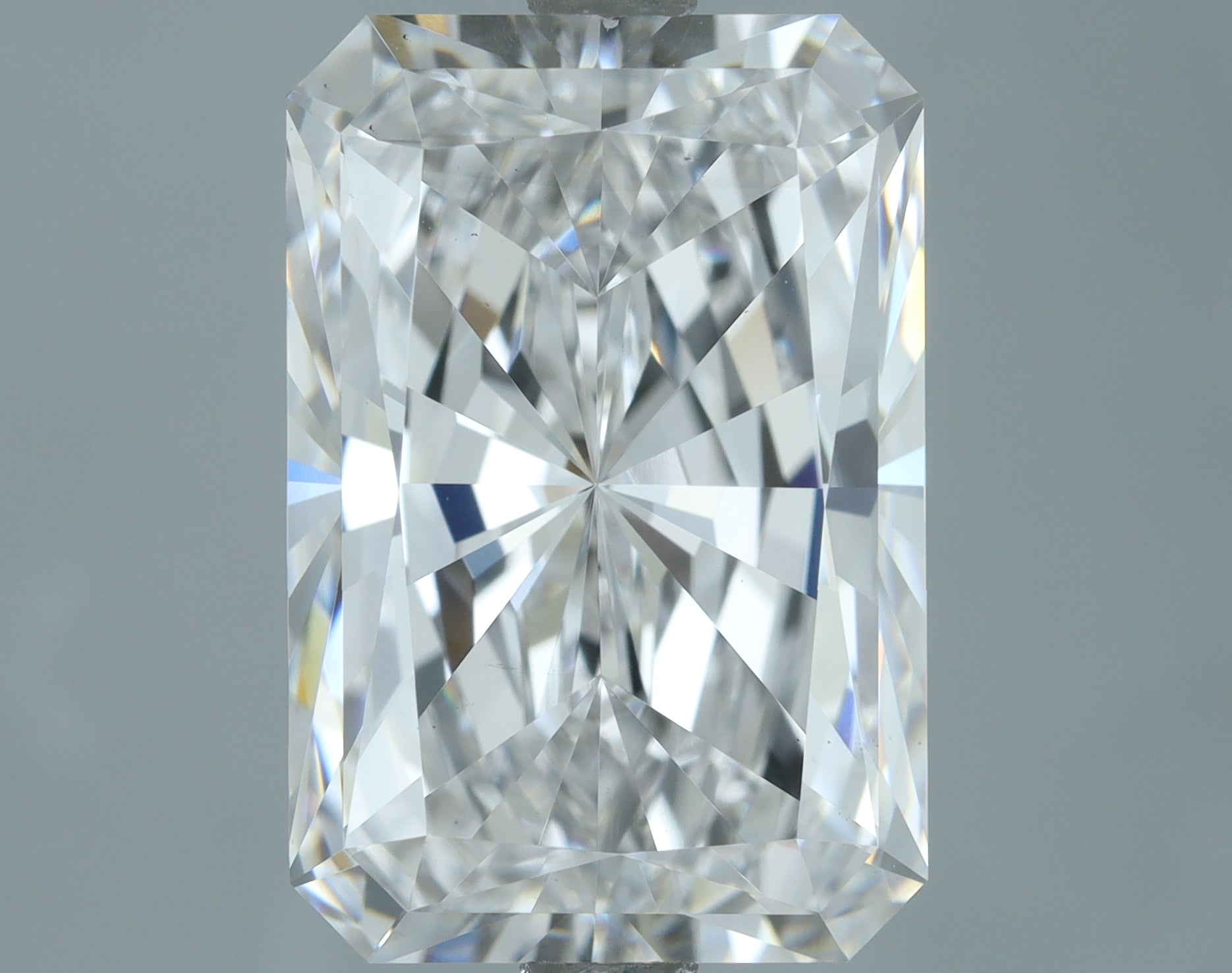 Lab-Grown 4.51 Carat Radiant Cut Diamond color E Clarity VS1, precious stones, engagement diamonds