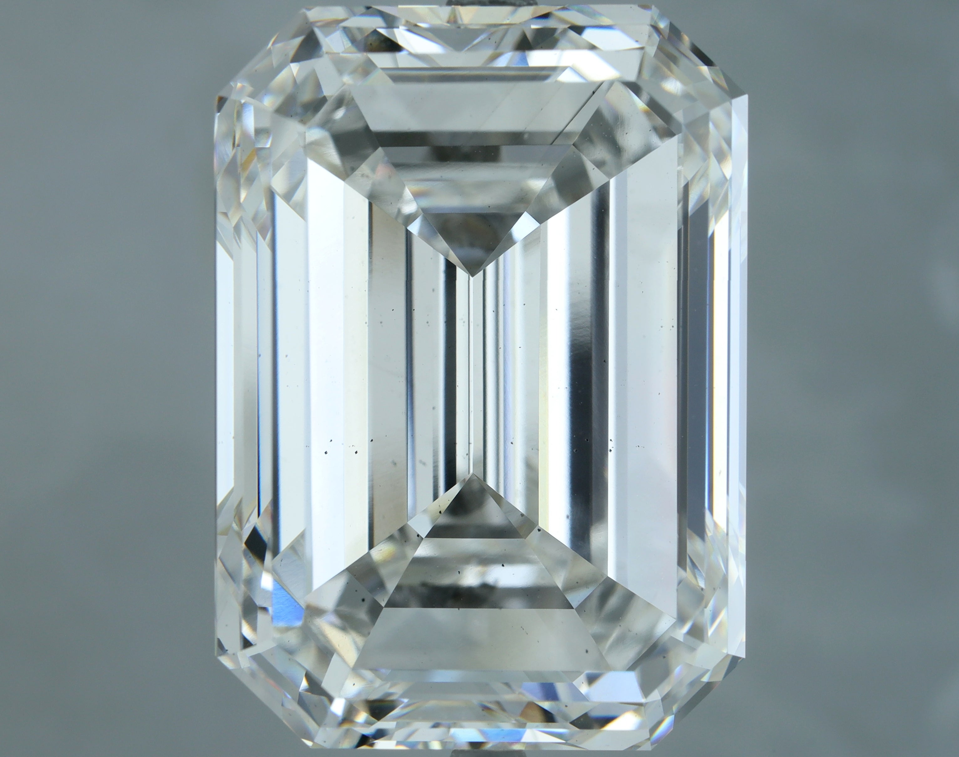 Lab-Grown 26.02 Carat Emerald Cut Diamond color F Clarity VS2, precious stones, engagement diamonds