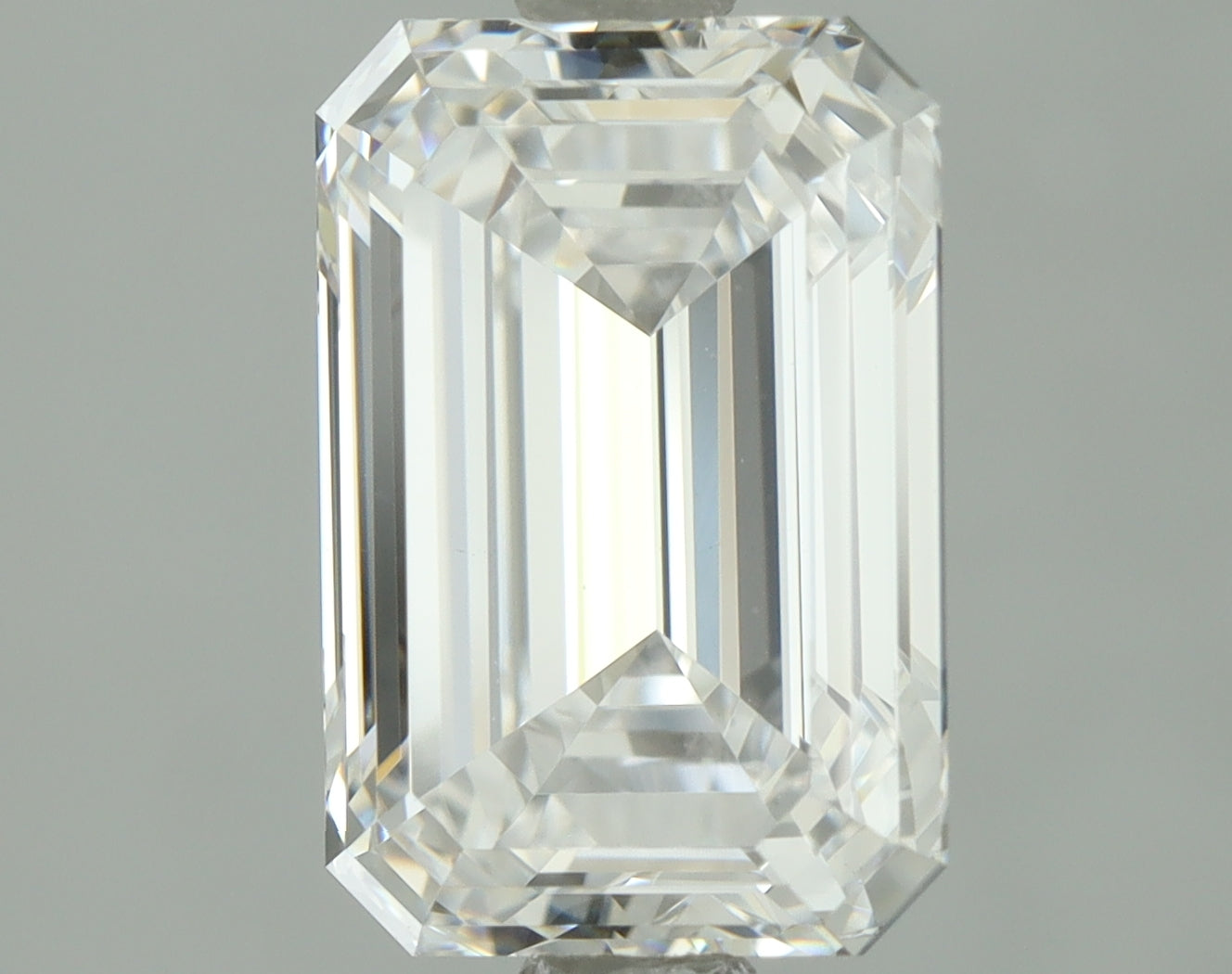 Lab-Grown 2.22 Carat Emerald Cut Diamond color D Clarity VS1, precious stones, engagement diamonds