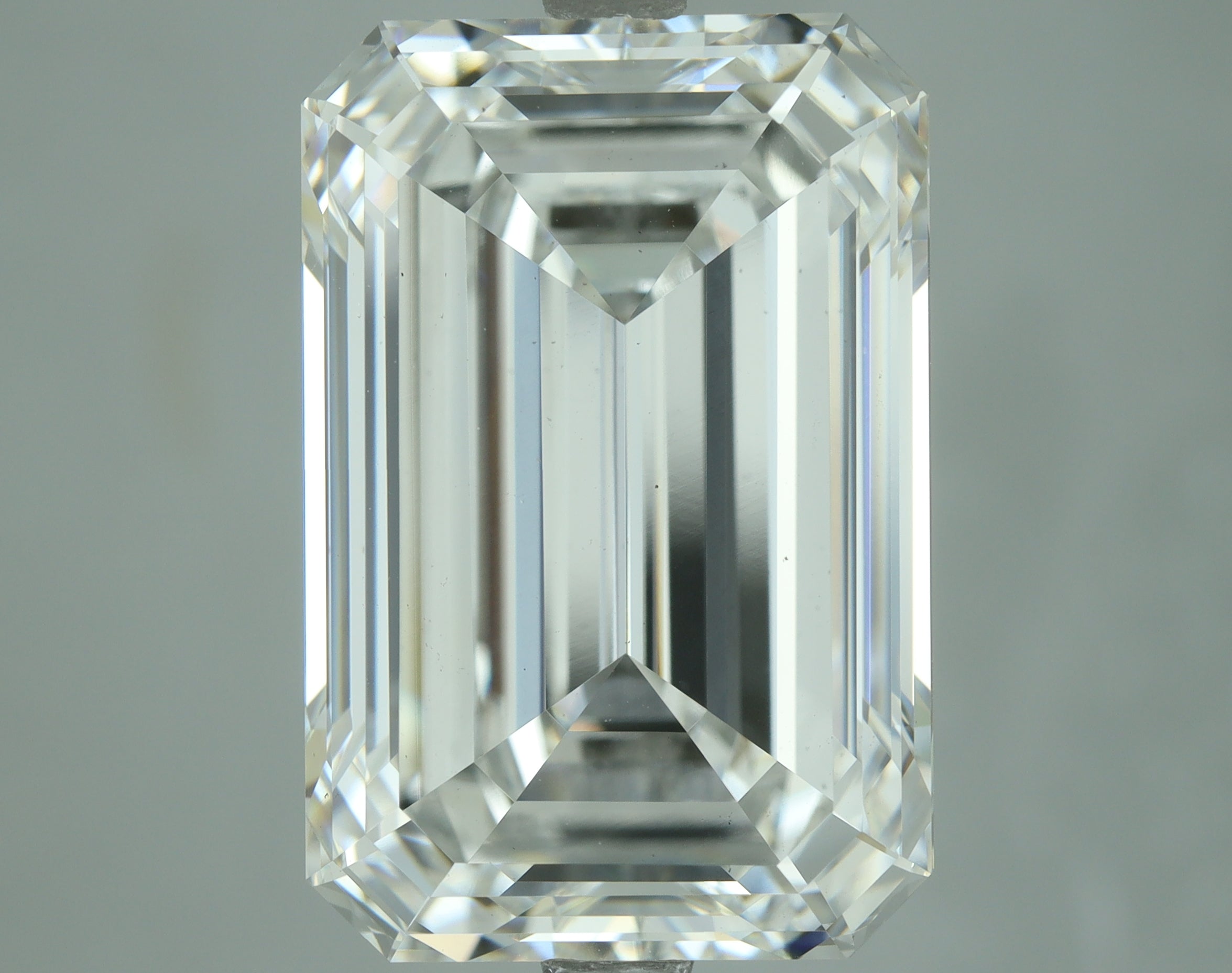 Lab-Grown 9.52 Carat Emerald Cut Diamond color E Clarity VS1, precious stones, engagement diamonds
