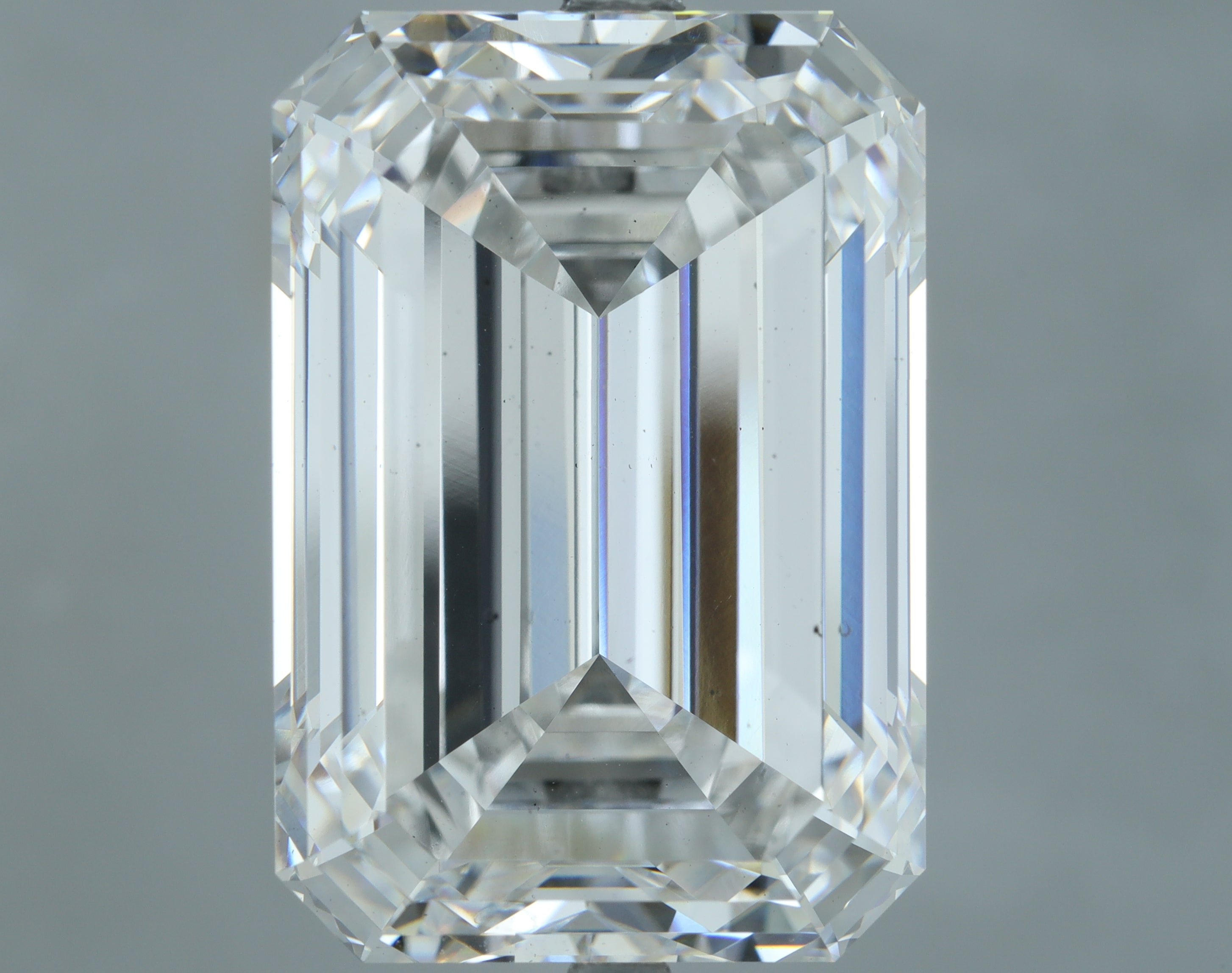 Lab-Grown 20.25 Carat Emerald Cut Diamond color E Clarity VS2, precious stones, engagement diamonds