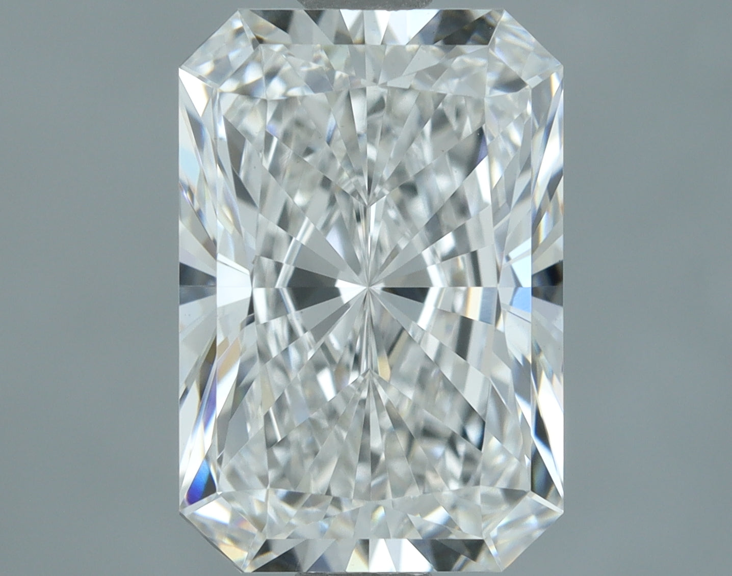 Lab-Grown 2.10 Carat Radiant Cut Diamond color F Clarity VVS2, precious stones, engagement diamonds