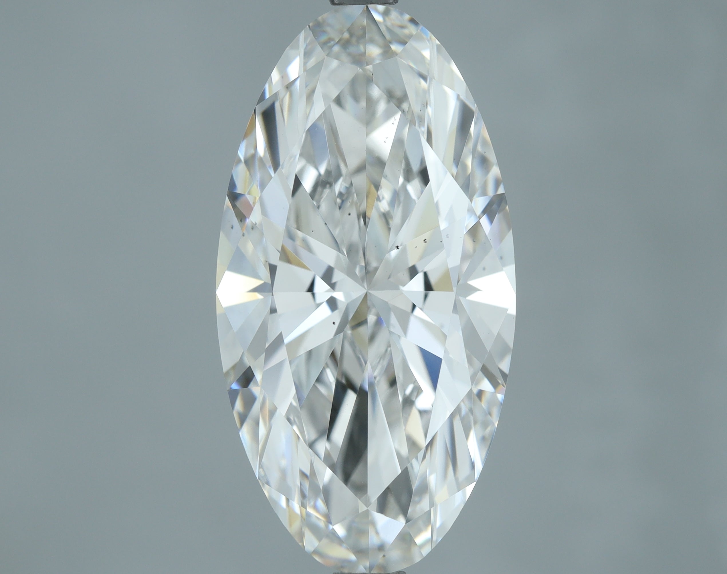 Lab-Grown 4.57 Carat Oval Shape Diamond color E Clarity VS2, precious stones, engagement diamonds