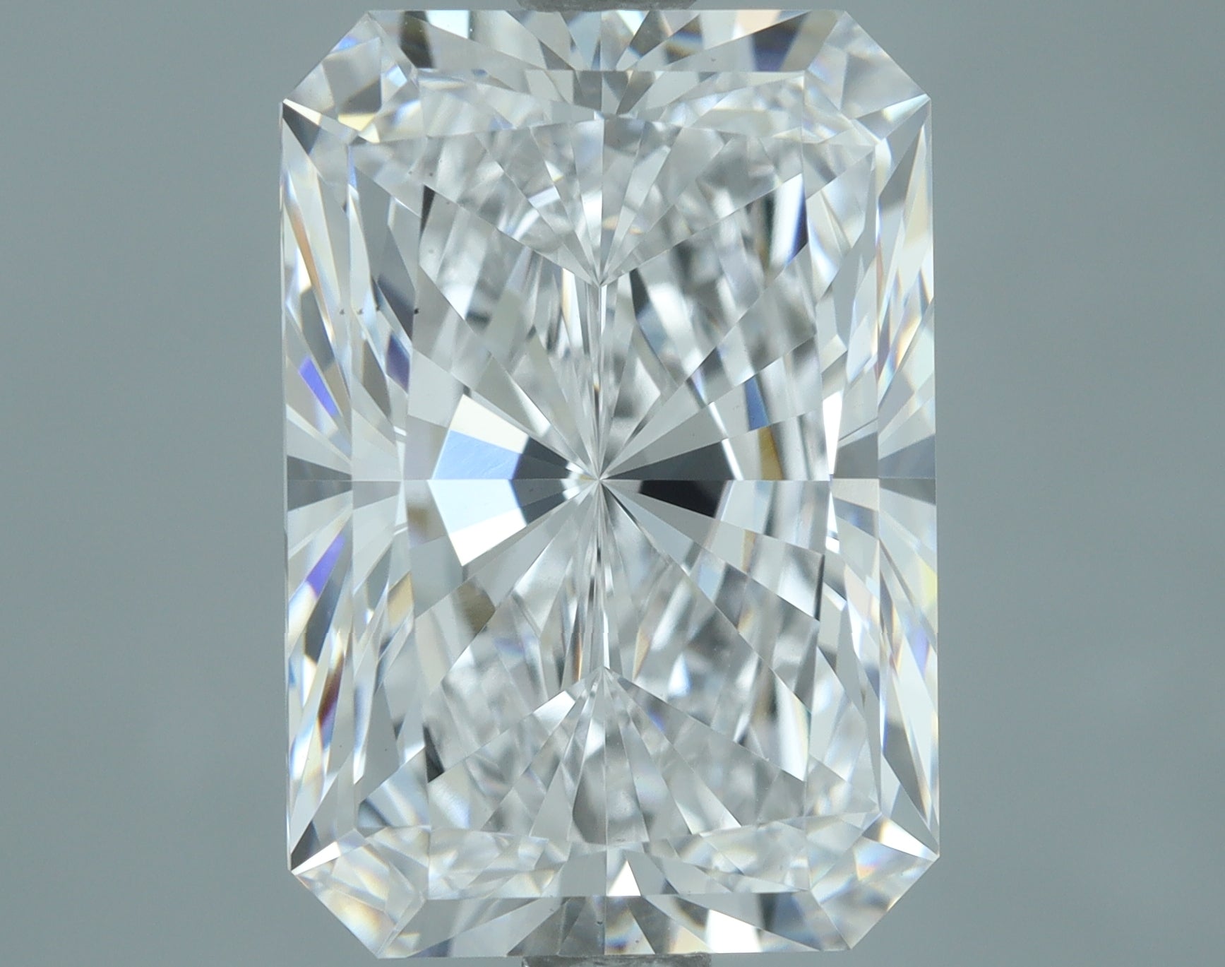 Lab-Grown 4.02 Carat Radiant Cut Diamond color D Clarity VS1, precious stones, engagement diamonds