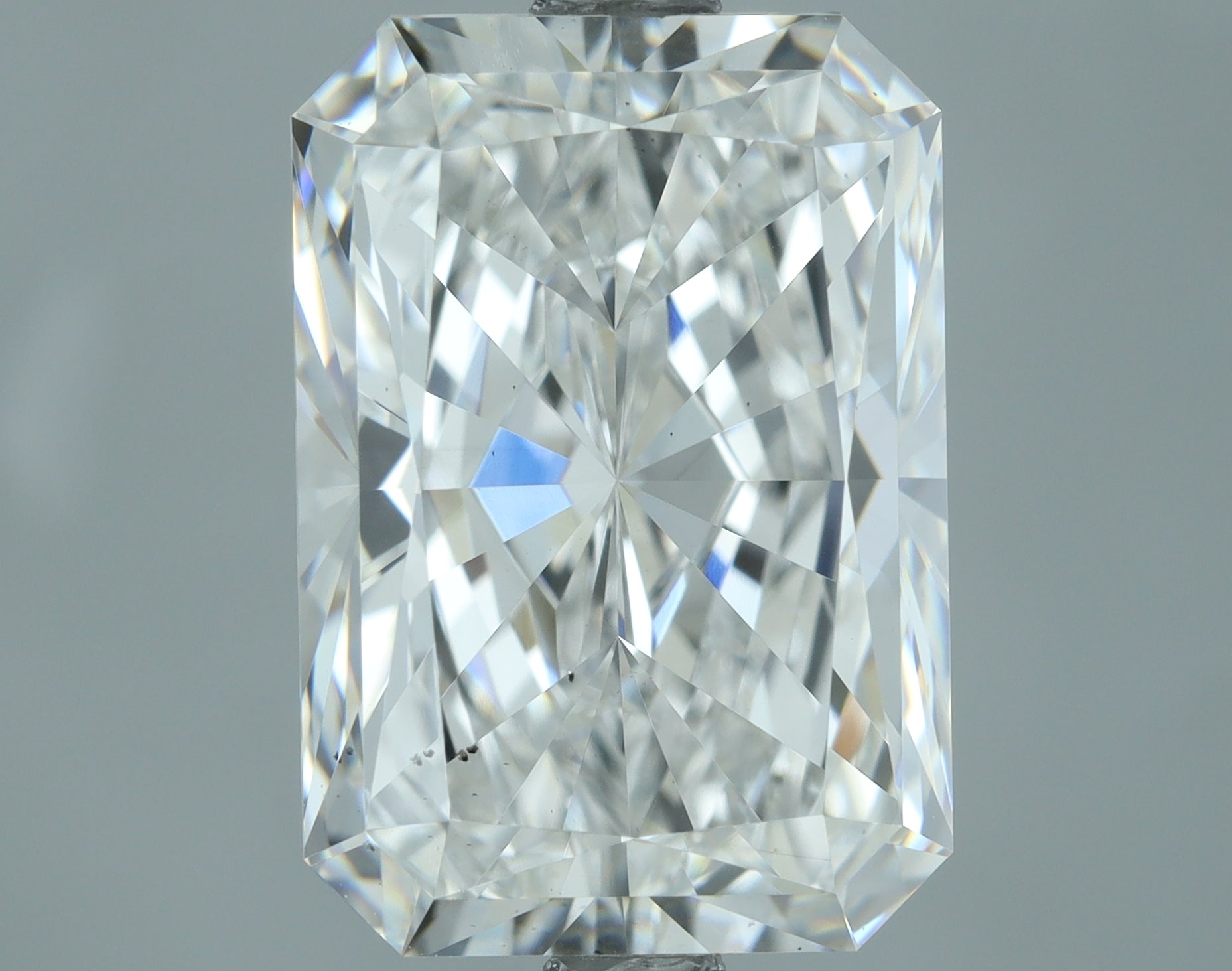 Lab-Grown 4.51 Carat Radiant Cut Diamond color E Clarity VS2, precious stones, engagement diamonds
