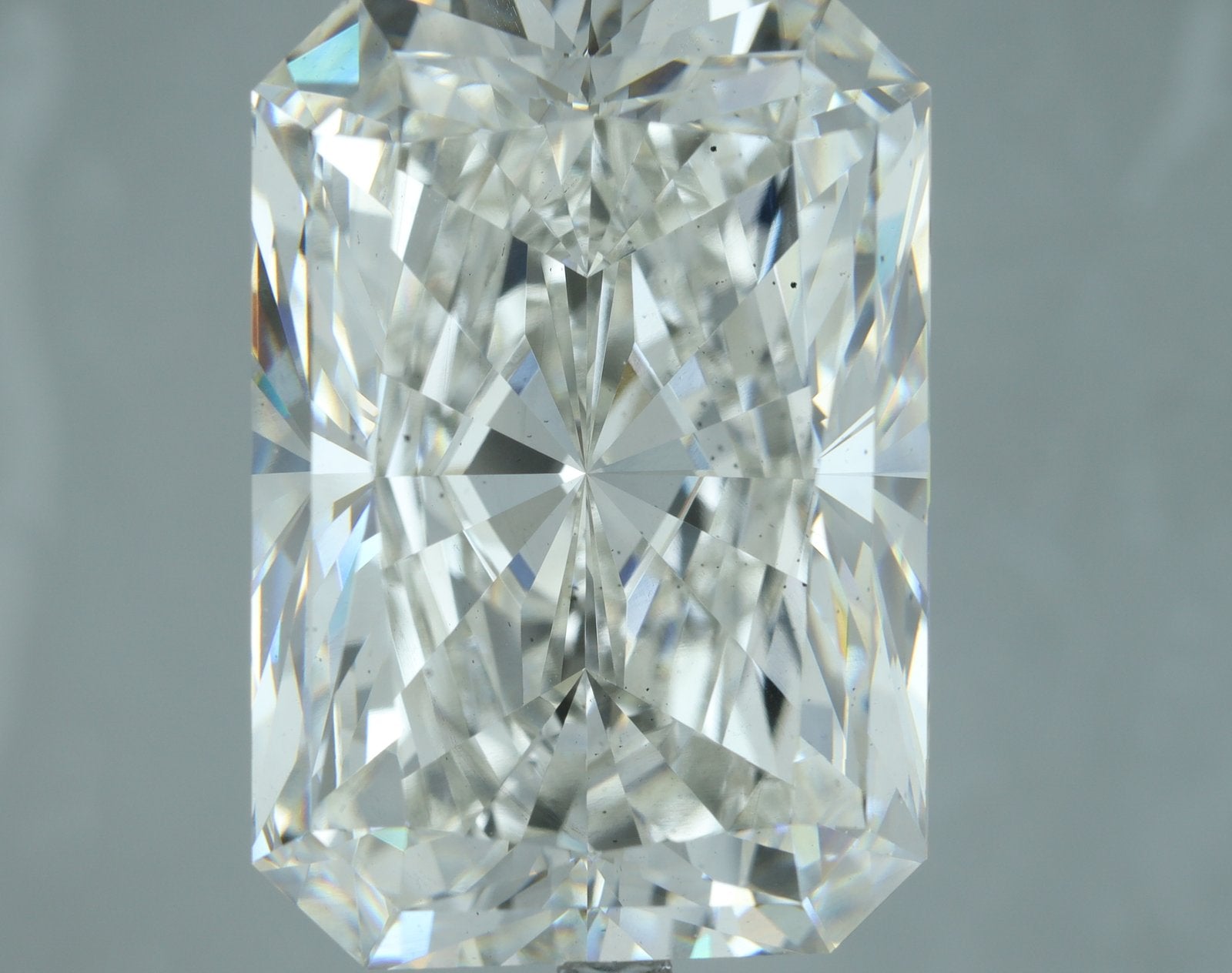 Lab-Grown 21.00 Carat Radiant Cut Diamond color G Clarity VS2, precious stones, engagement diamonds