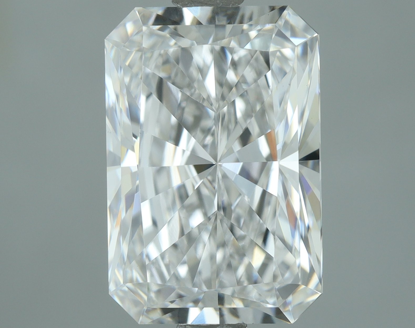 Lab-Grown 2.68 Carat Radiant Cut Diamond color E Clarity VVS2, precious stones, engagement diamonds