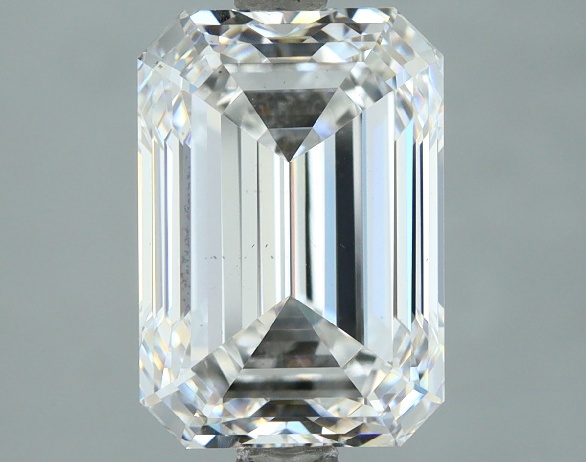 Lab-Grown 3.53 Carat Emerald Cut Diamond color D Clarity VS1, precious stones, engagement diamonds