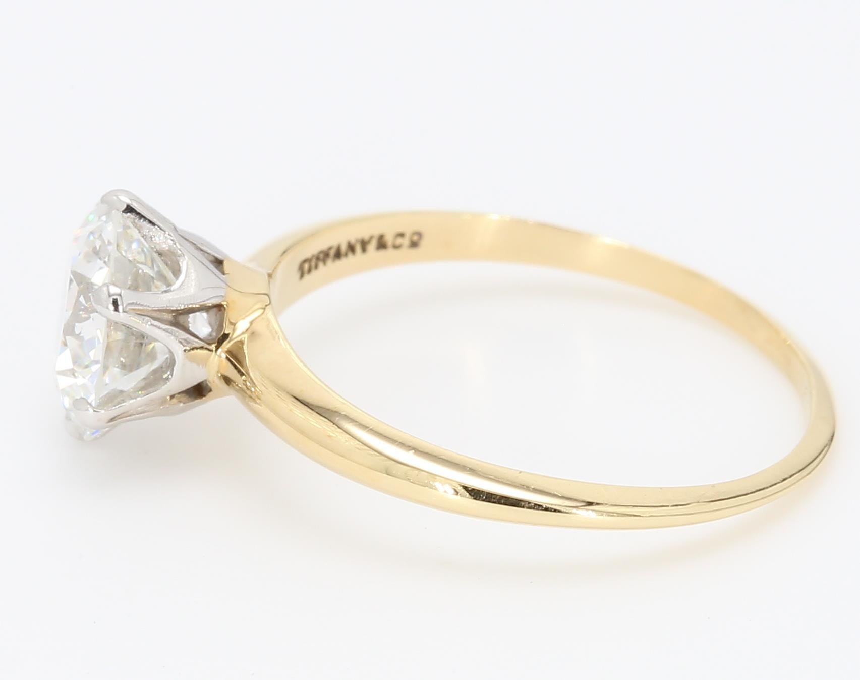 Tiffany and Co 1.26 Carat Round Brilliant Diamond 18 Karat Gold Engagement Ring