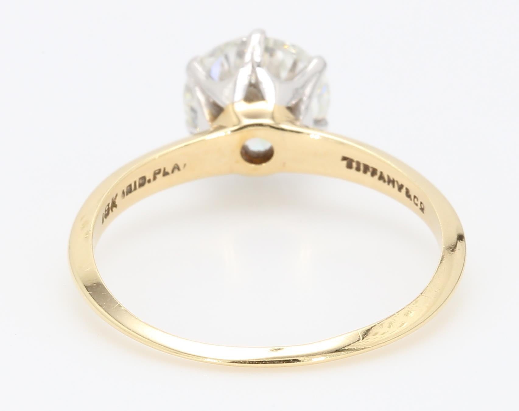 Tiffany and Co 1.26 Carat Round Brilliant Diamond 18 Karat Gold Engagement Ring