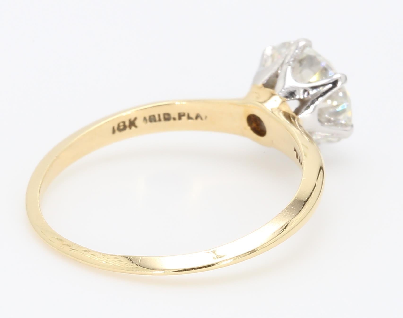 Tiffany and Co 1.26 Carat Round Brilliant Diamond 18 Karat Gold Engagement Ring