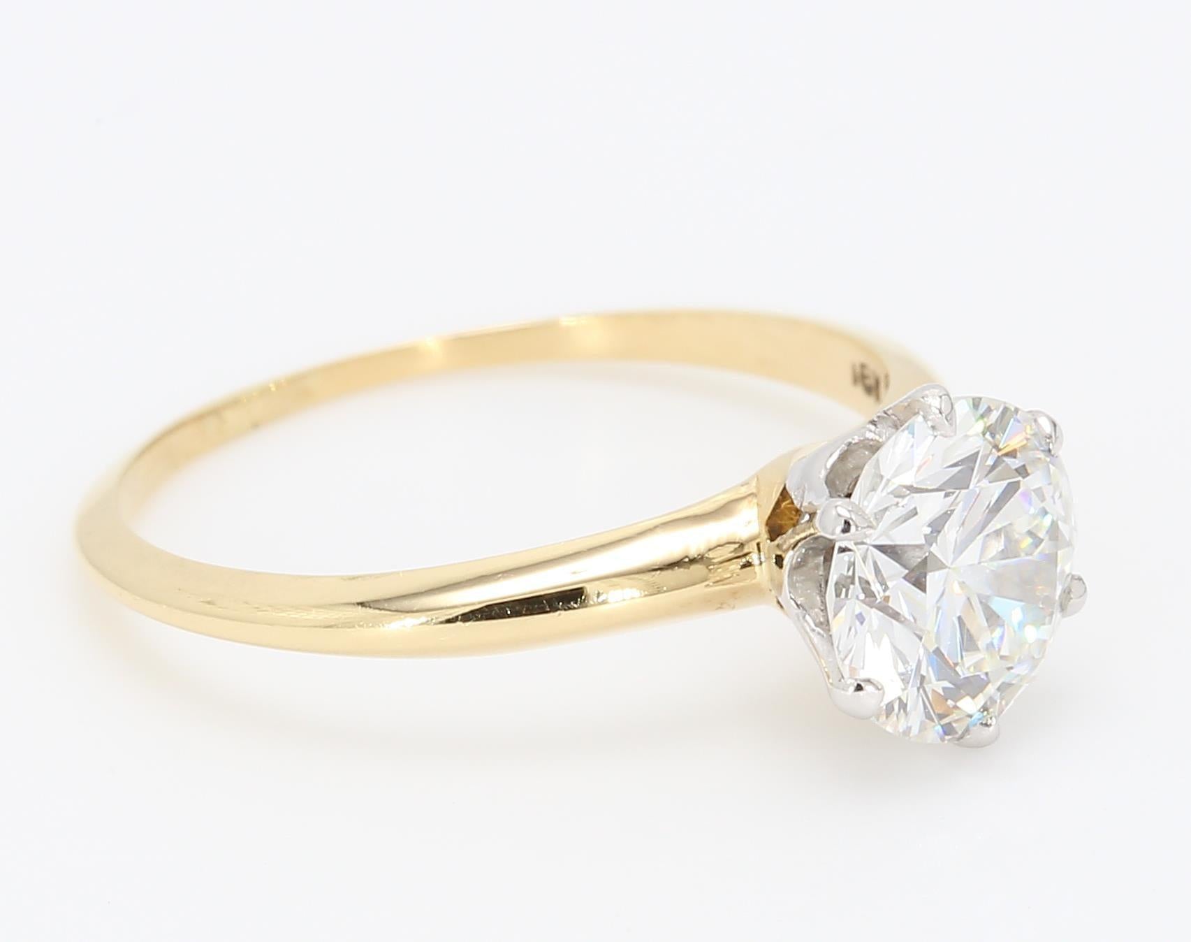 Tiffany and Co 1.26 Carat Round Brilliant Diamond 18 Karat Gold Engagement Ring