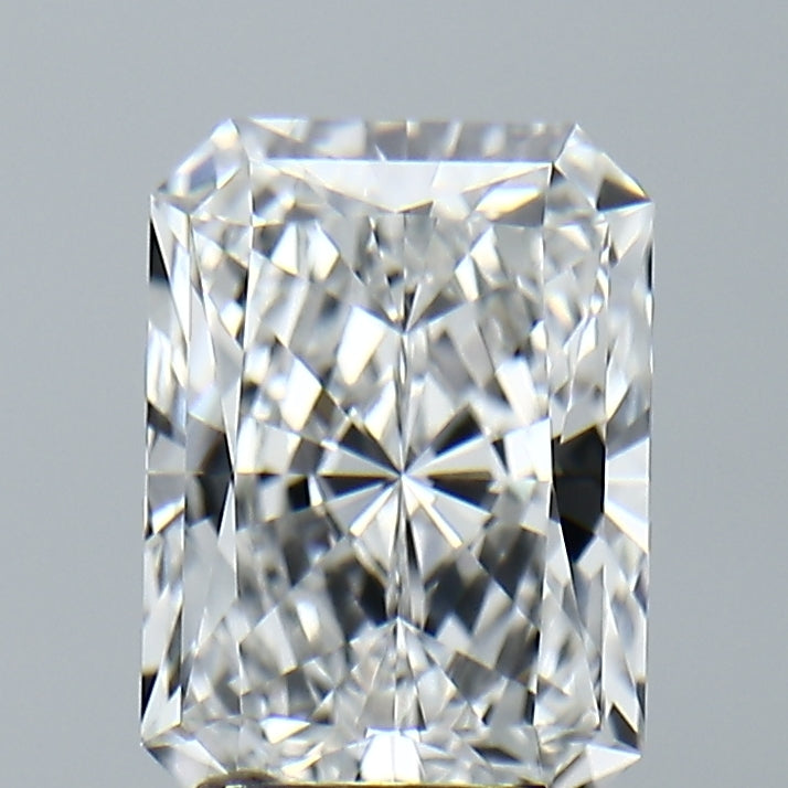 Lab-Grown 2.62 Carat Radiant Cut Diamond color E Clarity VVS1, precious stones, engagement diamonds
