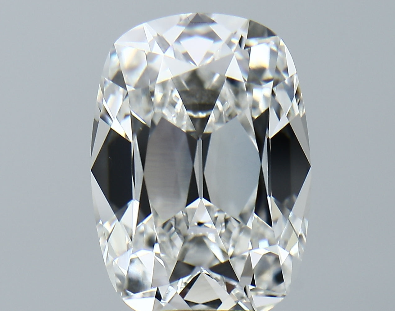 Lab-Grown 8.68 Carat Antique Cushion Cut Diamond color E Clarity VVS1, precious stones, engagement diamonds