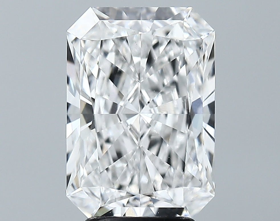 Lab-Grown 3.82 Carat Radiant Cut Diamond color E Clarity VS1 With GIA Certificate, precious stones, engagement diamonds