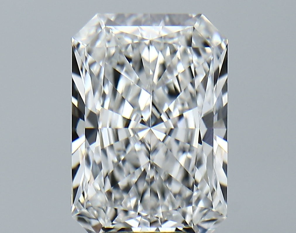 Lab-Grown 4.14 Carat Radiant Cut Diamond color E Clarity VVS2, precious stones, engagement diamonds
