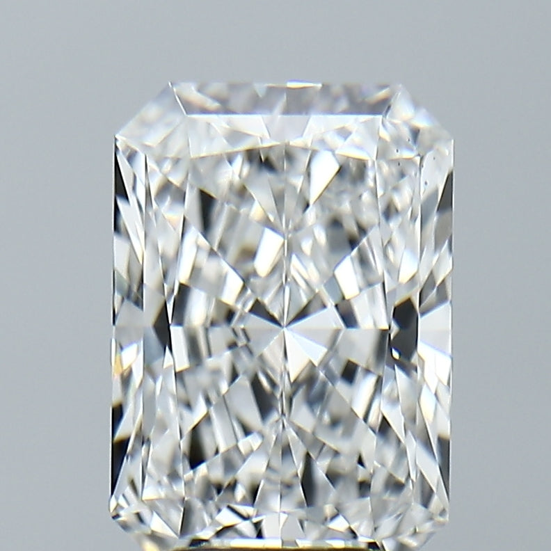 Lab-Grown 3.24 Carat Radiant Cut Diamond color E Clarity VS1, precious stones, engagement diamonds