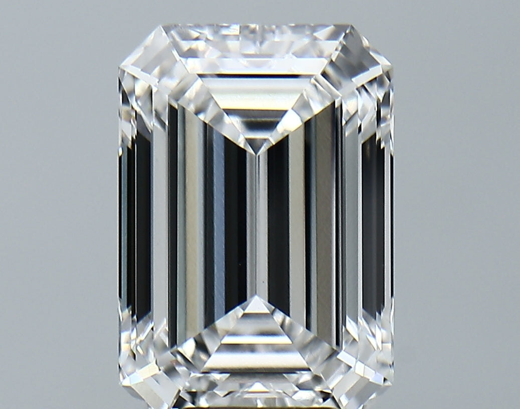 Lab-Grown 5.01 Carat Emerald Cut Diamond color E Clarity VS1 With GIA Certificate, precious stones, engagement diamonds