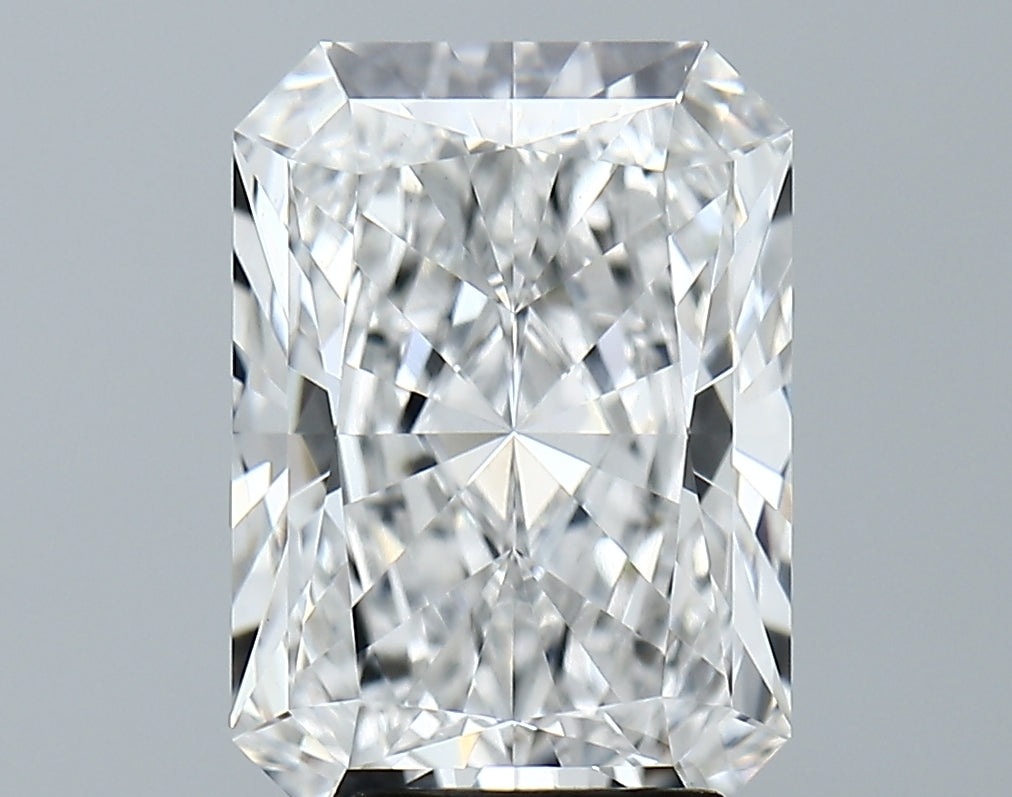 Lab-Grown 4.71 Carat Radiant Cut Diamond color E Clarity VS1 With GIA Certificate, precious stones, engagement diamonds