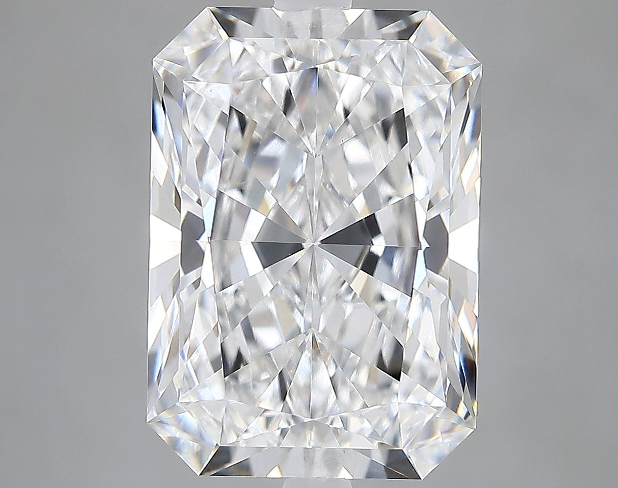 Lab-Grown 5.27 Carat Radiant Cut Diamond color E Clarity VS1 With GIA Certificate, precious stones, engagement diamonds