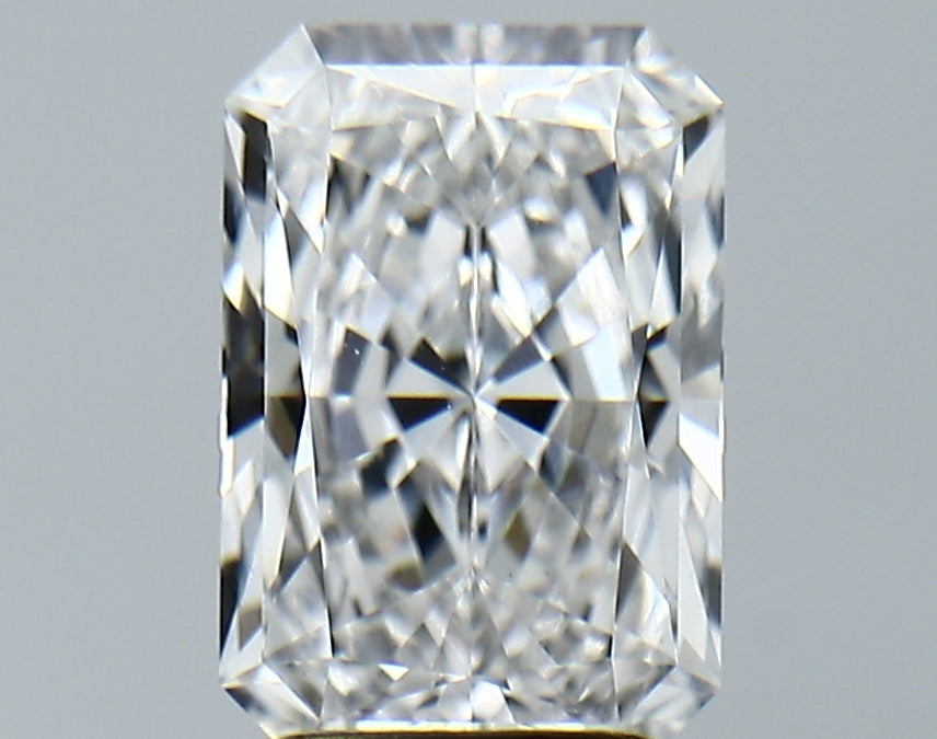 Lab-Grown 2.72 Carat Radiant Cut Diamond color E Clarity VS1, precious stones, engagement diamonds
