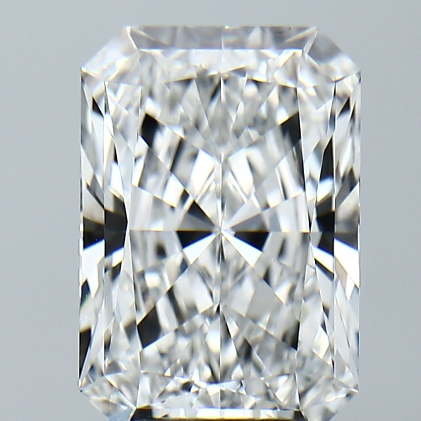 Lab-Grown 4.76 Carat Radiant Cut Diamond color E Clarity VVS2, precious stones, engagement diamonds