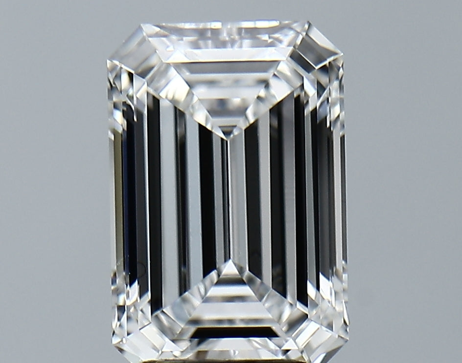 Lab-Grown 3.31 Carat Emerald Cut Diamond color E Clarity VVS2, precious stones, engagement diamonds