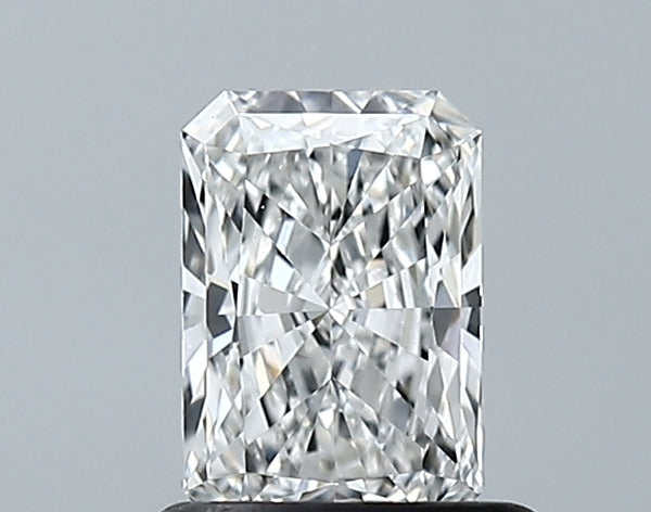 Lab-Grown 0.70 Carat Radiant Cut Diamond color E Clarity VVS2, precious stones, engagement diamonds