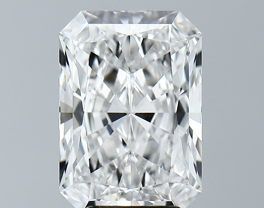 Lab-Grown 4.71 Carat Radiant Cut Diamond color E Clarity VS1 With GIA Certificate, precious stones, engagement diamonds