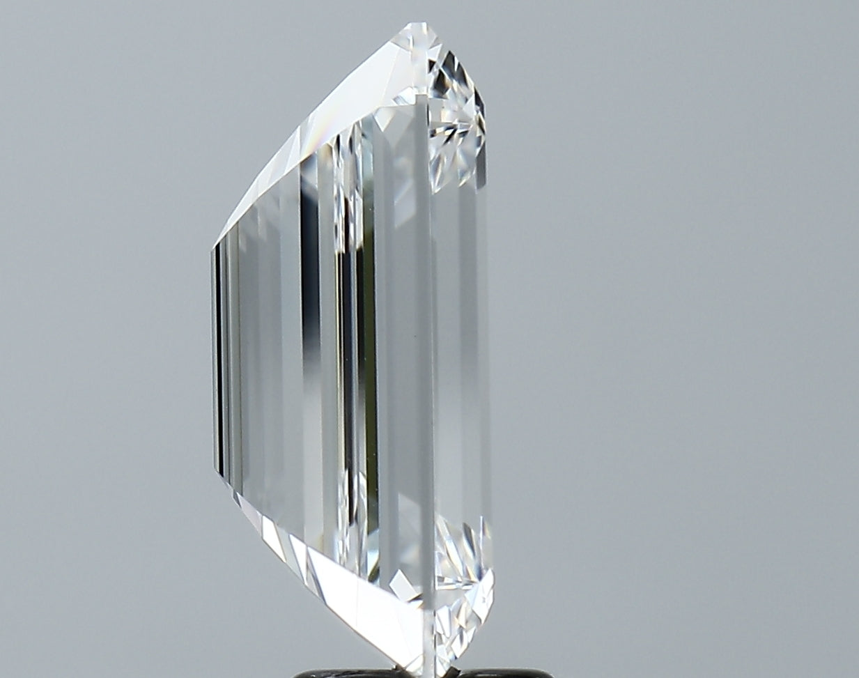 Lab-Grown 7.37 Carat Emerald Cut Diamond color E Clarity VVS2, precious stones, engagement diamonds
