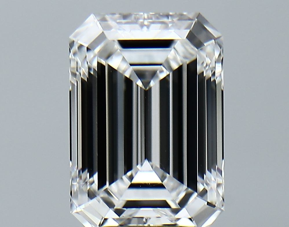Lab-Grown 4.50 Carat Emerald Cut Diamond color E Clarity VVS1, precious stones, engagement diamonds