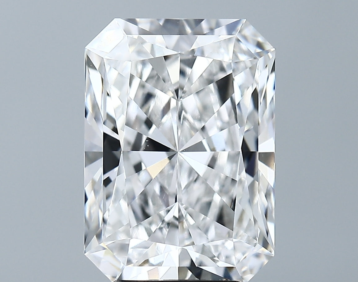 Lab-Grown 5.33 Carat Radiant Cut Diamond color E Clarity VVS1 With GIA Certificate, precious stones, engagement diamonds