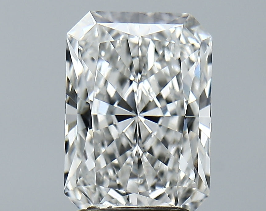 Lab-Grown 2.77 Carat Radiant Cut Diamond color E Clarity VVS2, precious stones, engagement diamonds