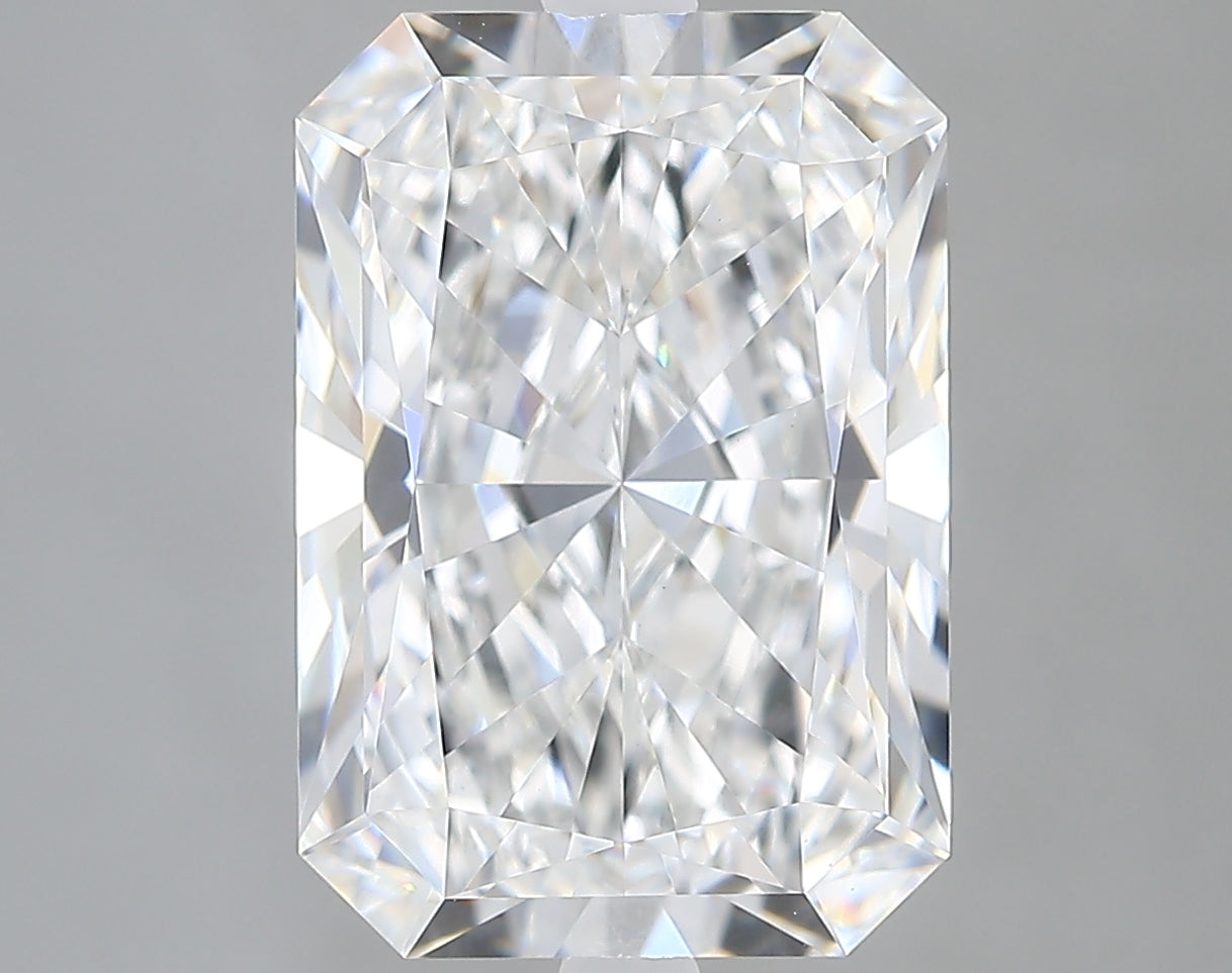 Lab-Grown 4.61 Carat Radiant Cut Diamond color E Clarity VVS2 With GIA Certificate, precious stones, engagement diamonds