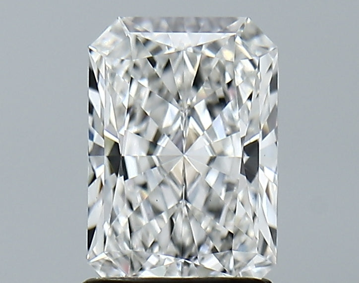 Lab-Grown 1.56 Carat Radiant Cut Diamond color E Clarity VS1, precious stones, engagement diamonds