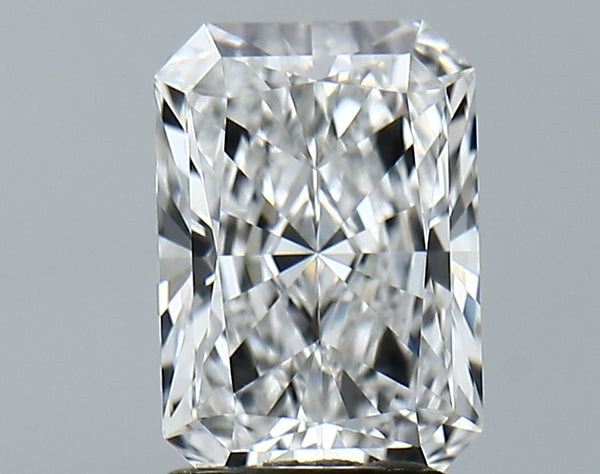 Lab-Grown 2.15 Carat Radiant Cut Diamond color E Clarity VVS2, precious stones, engagement diamonds