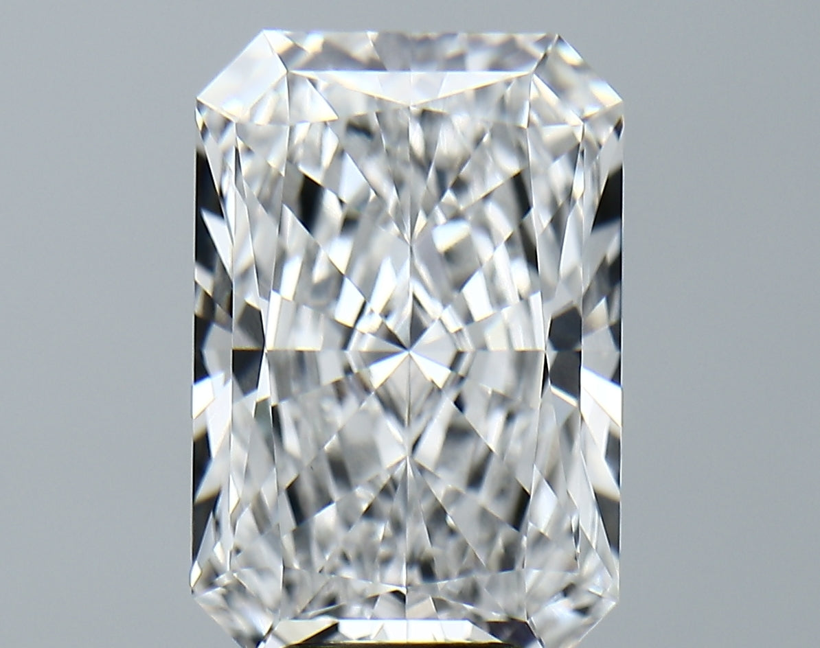 Lab-Grown 6.77 Carat Radiant Cut Diamond color E Clarity VS1 With GIA Certificate, precious stones, engagement diamonds