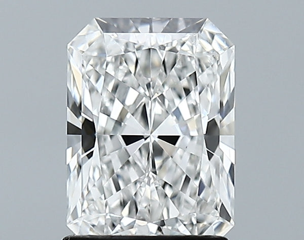 Lab-Grown 1.52 Carat Radiant Cut Diamond color E Clarity VS1, precious stones, engagement diamonds