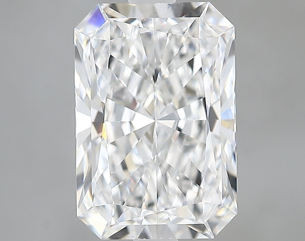 Lab-Grown 2.43 Carat Radiant Cut Diamond color E Clarity VVS2, precious stones, engagement diamonds