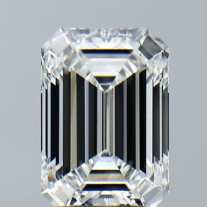 Lab-Grown 2.60 Carat Emerald Cut Diamond color E Clarity VVS2, precious stones, engagement diamonds