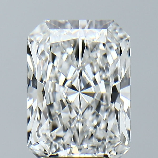 Lab-Grown 2.56 Carat Radiant Cut Diamond color E Clarity VS1, precious stones, engagement diamonds