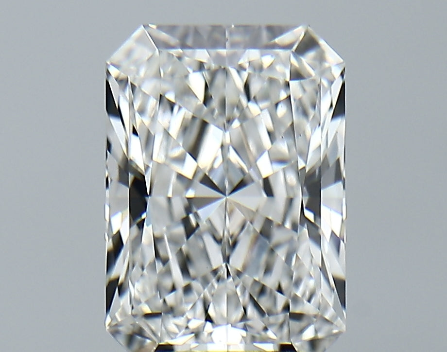 Lab-Grown 3.31 Carat Radiant Cut Diamond color E Clarity VS1, precious stones, engagement diamonds