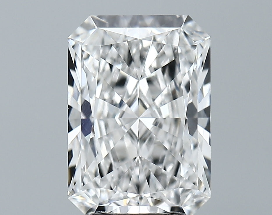 Lab-Grown 3.18 Carat Radiant Cut Diamond color E Clarity VVS2 With GIA Certificate, precious stones, engagement diamonds