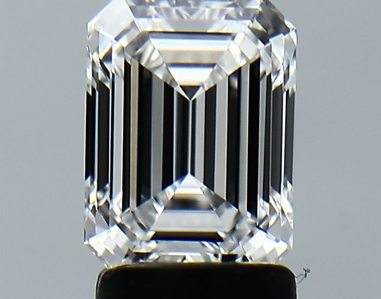 Lab-Grown 2.06 Carat Emerald Cut Diamond color E Clarity VVS2, precious stones, engagement diamonds